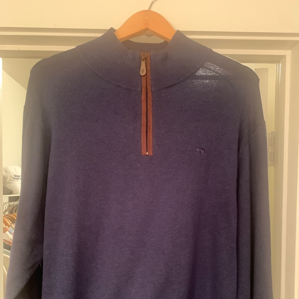 Long sleeve quarter zip